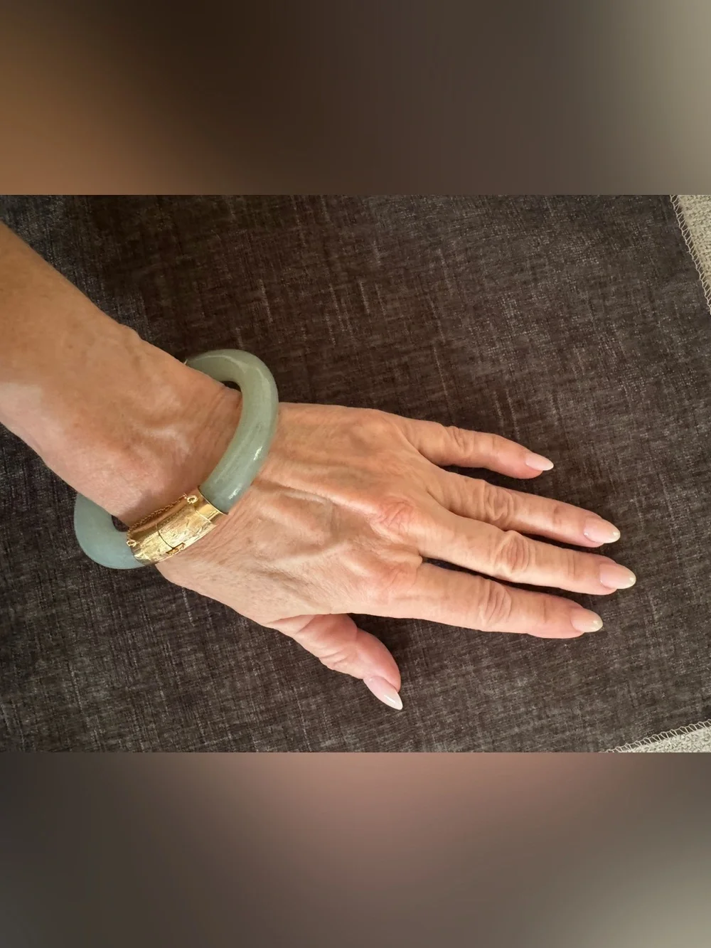 Vintage 14K Yellow Gold, Engraved Hinge and Plunger Clasp Jadeite Jade Bangle